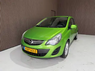 Opel CORSA Unieke kleur 1.2-16V Selection