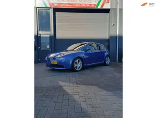 Alfa Romeo 147 3.2 V6 GTA