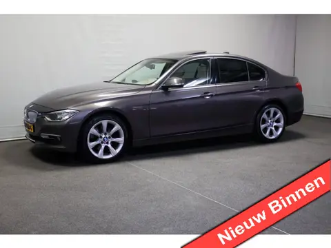 BMW 3-serie 328i High Executive