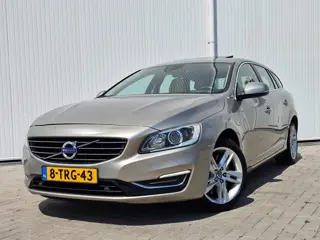 Volvo V60 2.4 D6 AWD Plug-In Hybrid Summum 1e eig. bj 2014 Distributie vv. Volledig onderhouden! Net
