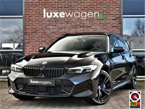 BMW 3 Serie Touring 330e M-Sport Pro Pano M-zetels ACC HUD HiFi 19inch