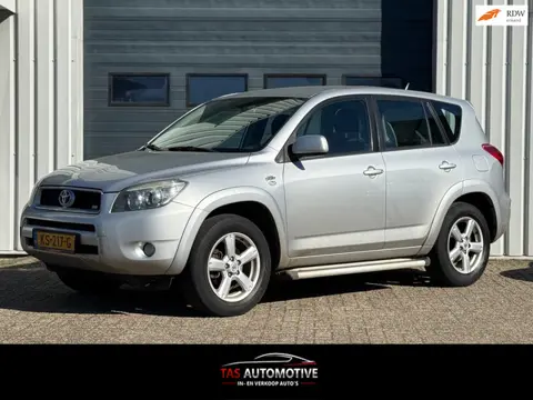 Toyota RAV4 2.2 D-CAT Linea Sol 4x4 CLIMA / CRUISE
