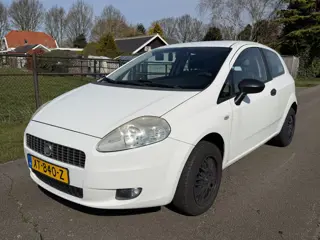 Fiat Grande Punto 1.4 Active LMV/ NIEUWE APK (bj 2009)