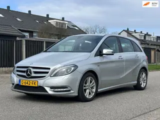 Mercedes-Benz B-klasse 200 Ambition Automaat*Achteruit camera* XENON*Navigatie*Cruise*LM velgen*Park