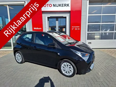 Toyota Aygo 1.0 VVT-i x-play met Apple CarPlay (bj 2022)
