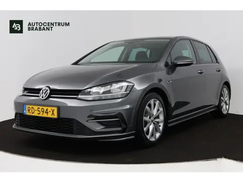 Volkswagen Golf 1.0 TSI Highline R (R-LINE, TREKHAAK, CRUISE CONTROL ADAPTIEF, STOELVERWARMING, PARK