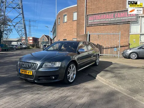 Audi A8 5.2 S8 Pro Line