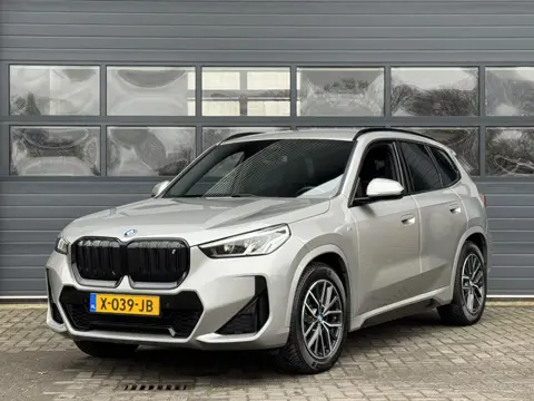 BMW iX1 XDRIVE30 LAUNCH EDITION 67 KWH (99% SOH) I M-SPORTPAKKET I APPLE CARPLAY I P-CAMERA