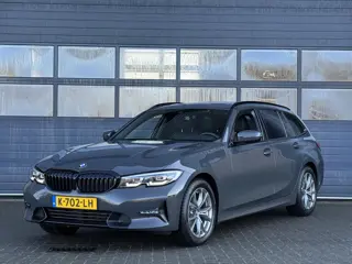 BMW 3-SERIE TOURING 320i HIGH EXECUTIVE EDITION I SPORTLINE I SCHUIFDAK I LEDEREN BEKLEDING I STOELV