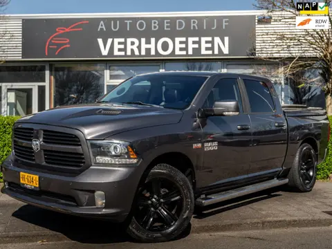 Dodge Ram 1500 5.7 V8 Quad Cab 6'4 - PANORAMADAK - STOEL VERW / VERKOEL - STUUR VERW - PARKEERCAMERA