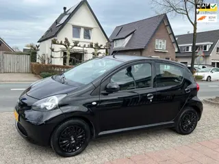 Toyota Aygo 1.0-12V APK 4-2027 NL-AUTO-NAP