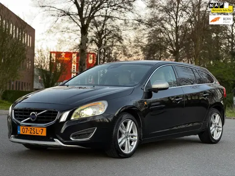 Volvo V60 1.6 T3 Summum|XENON|6BAK|NAVI|MEMORIE|150PK