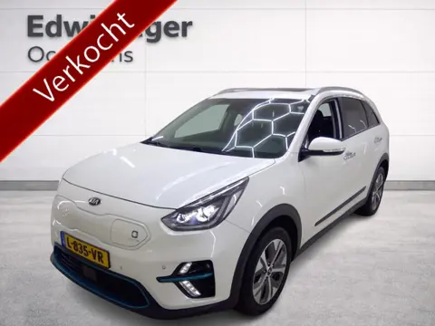 Kia e-Niro ExecutiveLine 64 kWh | Panoramadak | SOH 100% | Cruise control ad. | Apple Carplay/Androi
