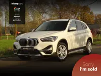 BMW X1 xDrive20i High Exe. X-line LCI | GrootNav | HUD | 4WD | Trekhaak | Leer | Stoelverw | Keyless
