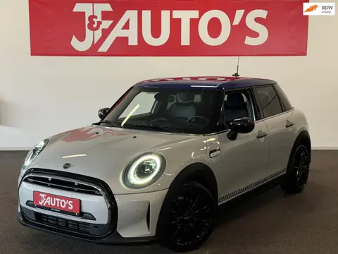 Mini Cooper 1.5 BRICKLANE|NAVIGATIE|CAMERA|CRUISE|ELEC PAKKET|LEDER