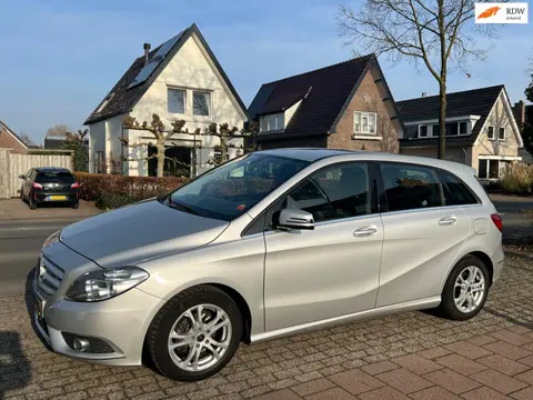 Mercedes-Benz B-klasse 180 CDI Ambition Navigatie PDC APK T/M 11-2026!!