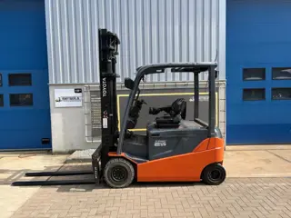 VS-22800 Elektrische heftruck Toyota 8FMBT25