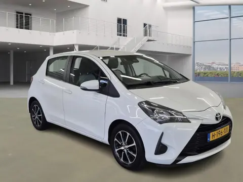 Toyota Yaris 1.0 VVT-i Connect, 1e Eig! Camera! Navigatie! Lm Velgen! VERWACHT!!