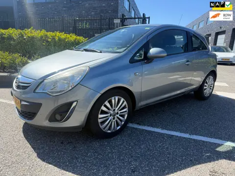Opel Corsa 1.2-16V Cosmo Automaat