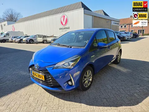 Toyota Yaris 1.5 Hybrid Design | LM-Velgen | Climate controle | Pre-crash detectie | Lane assist