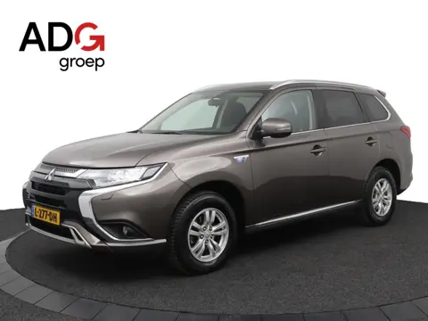 Mitsubishi Outlander 2.4 PHEV Pure | Parkeercamera | Keyless Entry/start | Climate Control | Cruise-