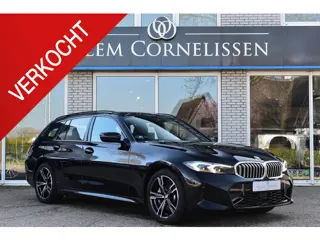 BMW 3-serie Touring 330i xDrive M-Sport ACC HiFi Stoelverwarming Apple