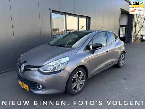 Renault Clio TCe 90 Night&Day / Navigatie / Parkeersensoren achter!