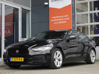 Jaguar XE 2.0 P250 SE | 1800 KG trekgewicht | Apple carplay/Android auto | Camera | Stoelverwarming 