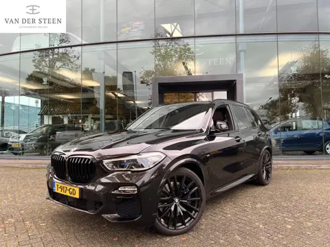 BMW X5 xDrive45e M Sport Schuifdak | Kristallen Pook | Massage Stoelen | Luchtvering | Adapt. Cruise
