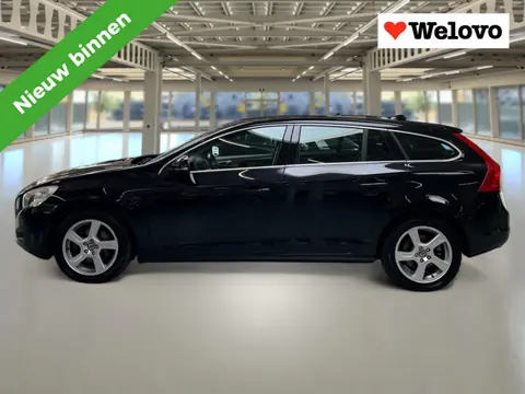 Volvo V60 1.6 T3 Momentum Trekhaak, Navigatie, PDC...