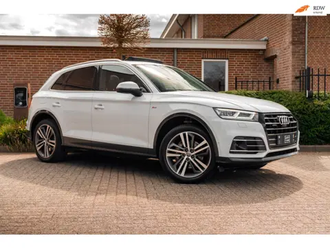Audi Q5 55 TFSI e Quattro S Edition 367 PK Pano RS-Zetels Trekhaak Virtual 360 Camera B&O 20''