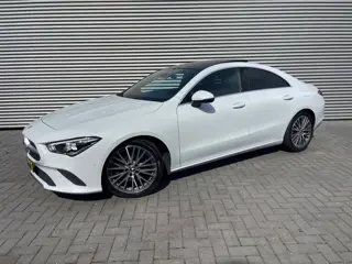 Mercedes-Benz CLA-klasse 200 bouwjaar 2021 met panoramadak