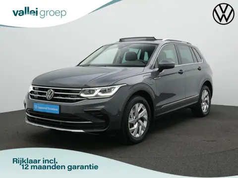 Volkswagen Tiguan 1.4 TSI eHybrid 245 pk Elegance | Panoramadak | IQ Light | Achteruitrijcamera | Na