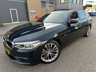 BMW 5-serie Touring 520i High Executive SPORT AUT PANO LEER NAP VOL LUXE