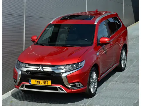 Mitsubishi Outlander PHEV 2.4 INSTYLE 4WD | PLUG IN HYBRID | FULL OPTIONS | SoH 84% | SCHUIFDAK | AD