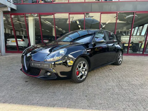 Alfa Romeo Giulietta 1.4 Turbo MultiAir Super | Org. NL | CC | Clima | Navi | Parkeer achter |