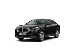 BMW iX2 eDrive20 | Pure Edition | 18'' | Comf. Acc. | Stoelverw. | Camera | Getint glas | Sportstoel