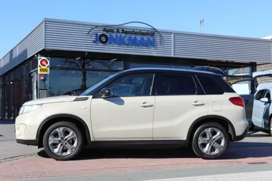 SUZUKI VITARA 1.6 RHINO exclusive automaat, afnb-trekhaak,camera, jaar garantie!
