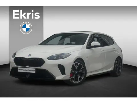 BMW 1 Serie 120 | M Sportpakket Pro | Panoramadak | Driving Assistant Plus | Stuurwielrand Verwarmd