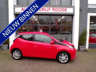 Toyota Aygo 1.0 VVT-i x 5-Drs AIRCO,CAMERA,NIEUWE APK !!