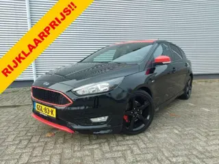 Ford Focus 1.5 135KW/184PK ST line, applecarplay/android,airco,cruise,stoelverwarming,parkeersensore