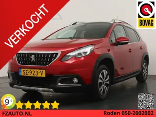 Peugeot 2008 1.2 PureTech Allure - Navigatie - Trekhaak - Climate Control - Panorama Dak