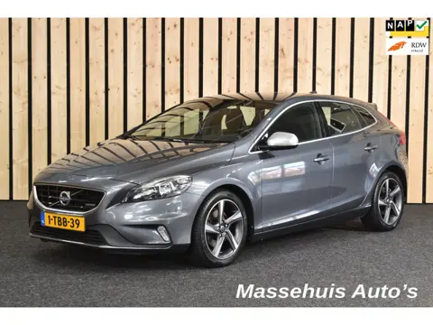 Volvo V40 1.6 T4 R-Design 150dkm 1e eig. Navi 180pk PDC All-seasons Nwe APK