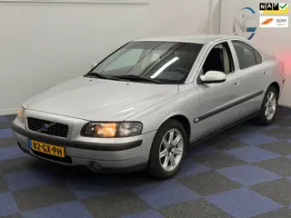 Volvo S60 2.4 / DEALER ONDERHOUDEN / AUTOMAAT / NETTE AUTO