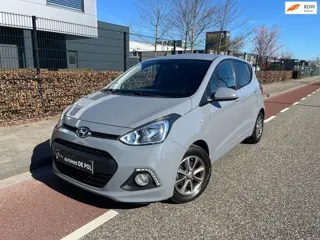 Hyundai I10 1.2i Cruise-Control Airco Bluetooth Stoelverwarming Multifunctioneel-Stuur