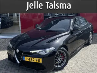 Alfa Romeo Giulia 2.0T Super 200 PK | Veloce interieur/exterieur | Trekhaak afn. | Volledig dealer o