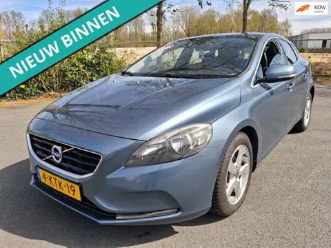 Volvo V40 1.6 D2 Momentum LEUKE AUTO RIJDT EN SCHAKELT GOED