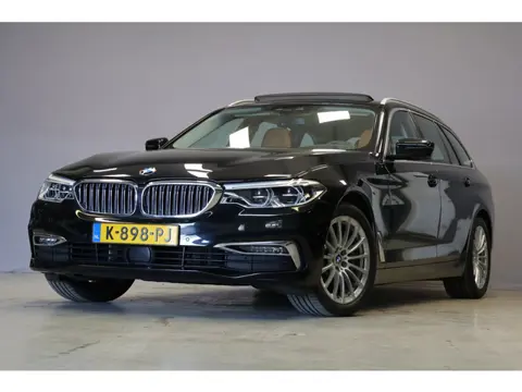 BMW 5-serie Touring 530i High Executive |Panorama|HUD|