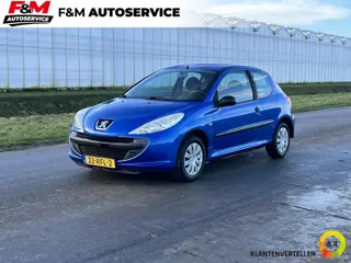 Peugeot 206 + 1.1 XR