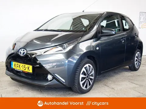 Toyota Aygo 1.0 VVT-i x-play Camera (APK:Nieuw) Incl.Garantie
